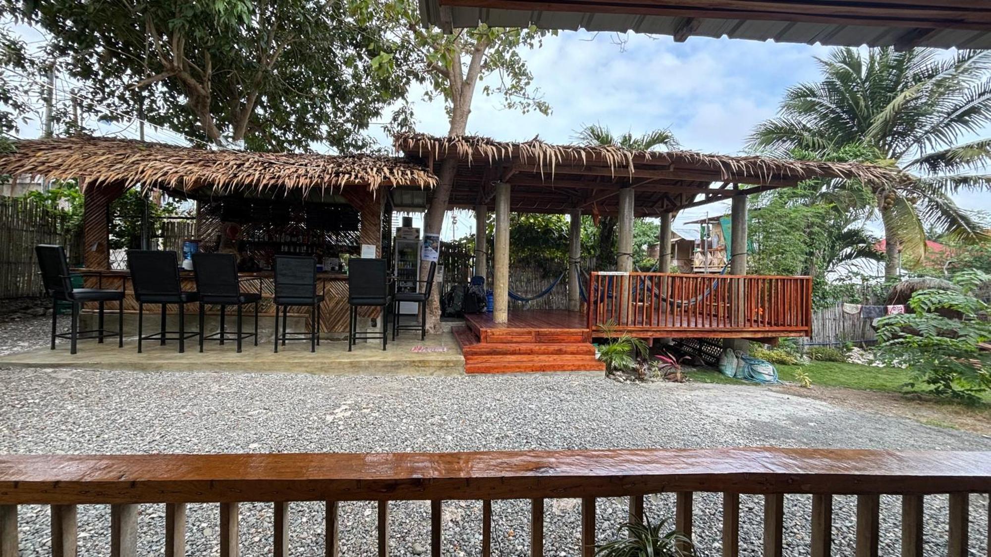 The Backyard Inn Moalboal Exterior foto